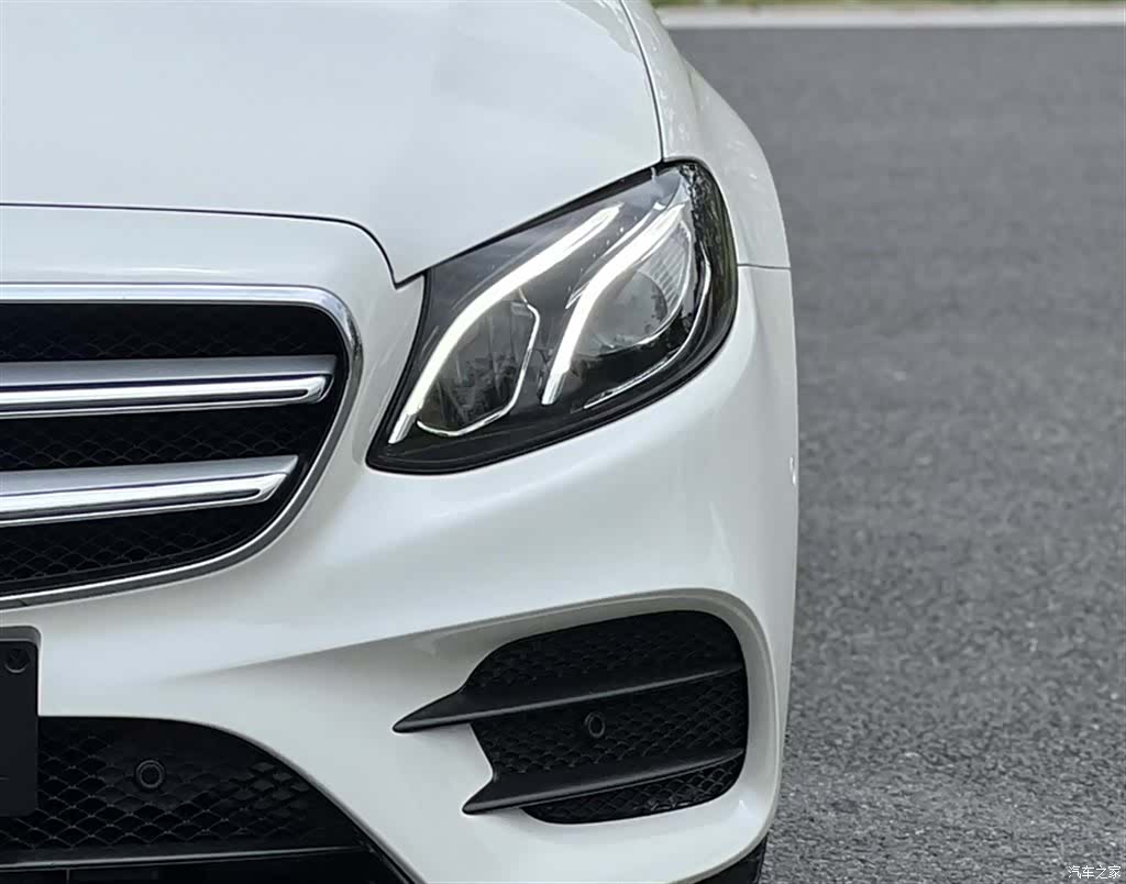 Mercedes-Benz E-Class, 2019 11