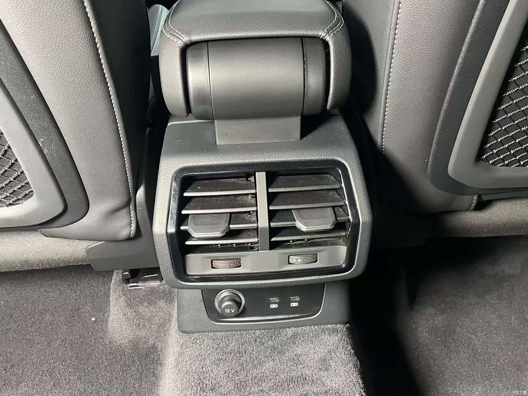 Audi Q3, 2023 18