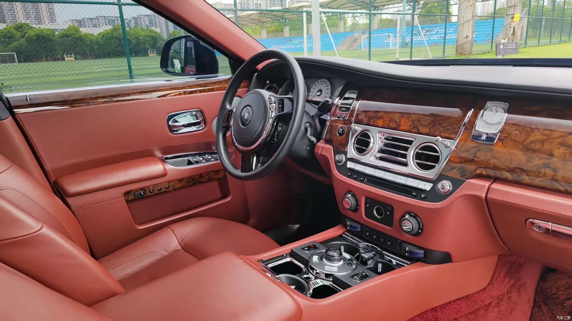Rolls-Royce Ghost, 2012 3