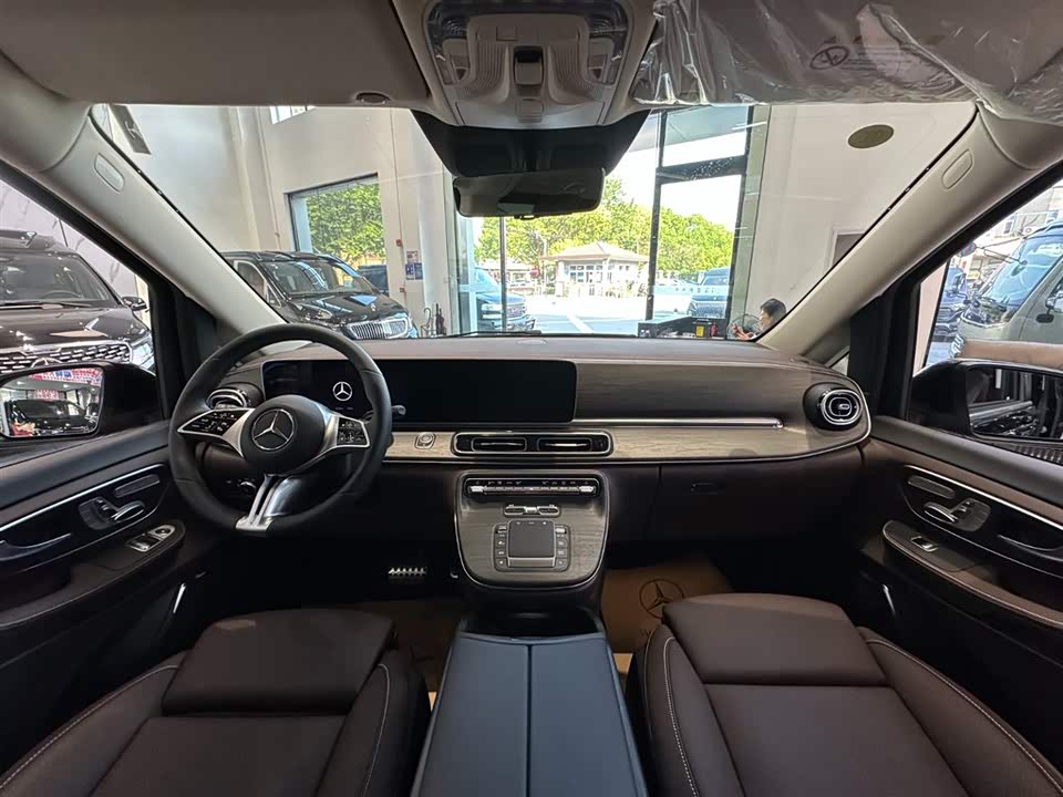 Mercedes-Benz V-class
