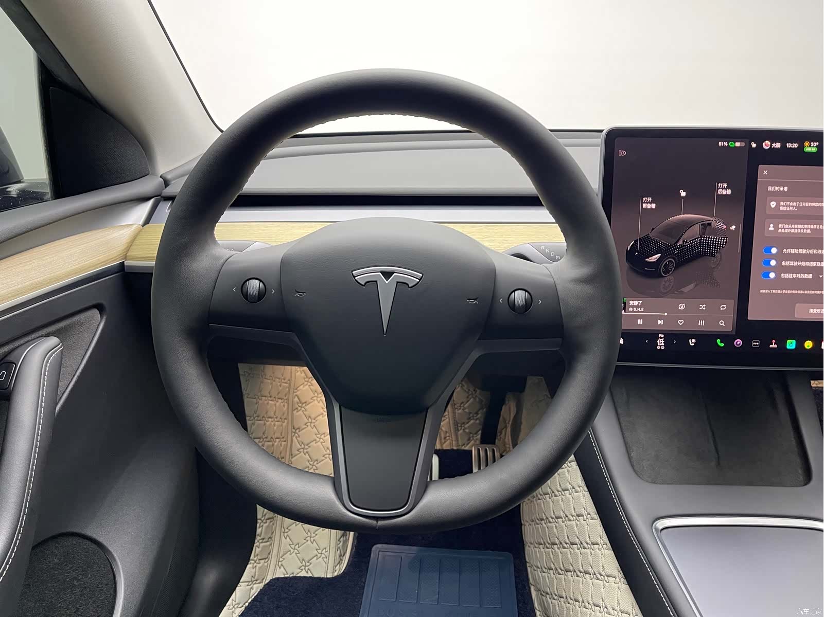 Tesla Model Y, 2022 12