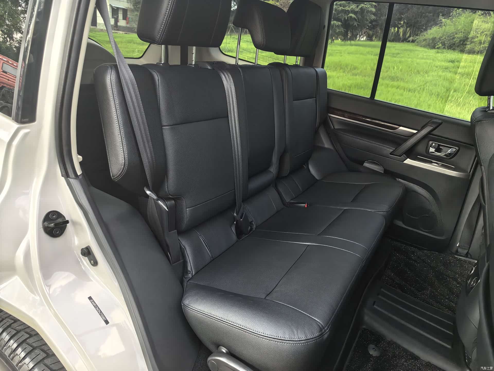 Mitsubishi Pajero, 2025 15