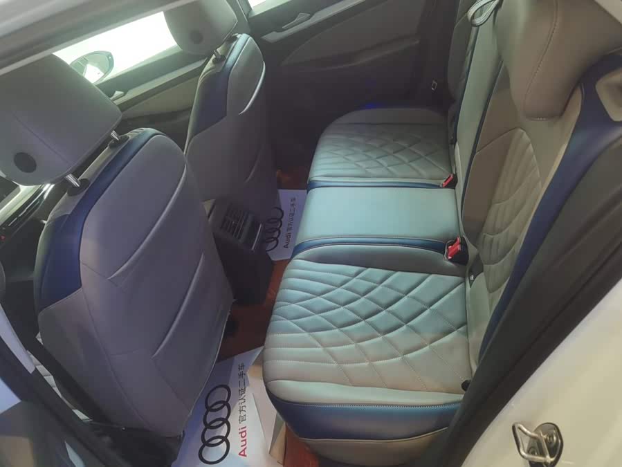 Volkswagen Golf 2024, фото 11