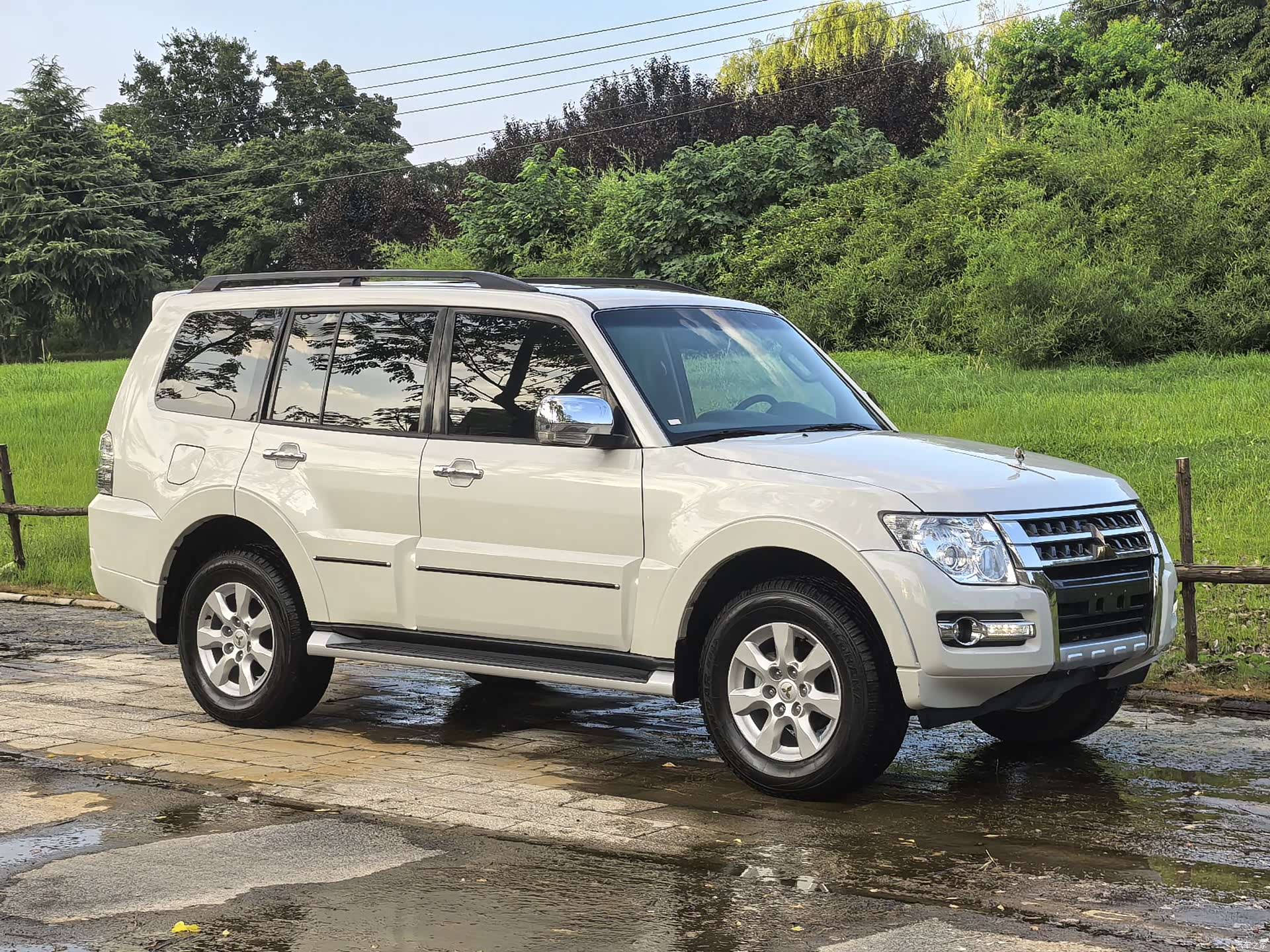 Mitsubishi Pajero, 2025 все фото