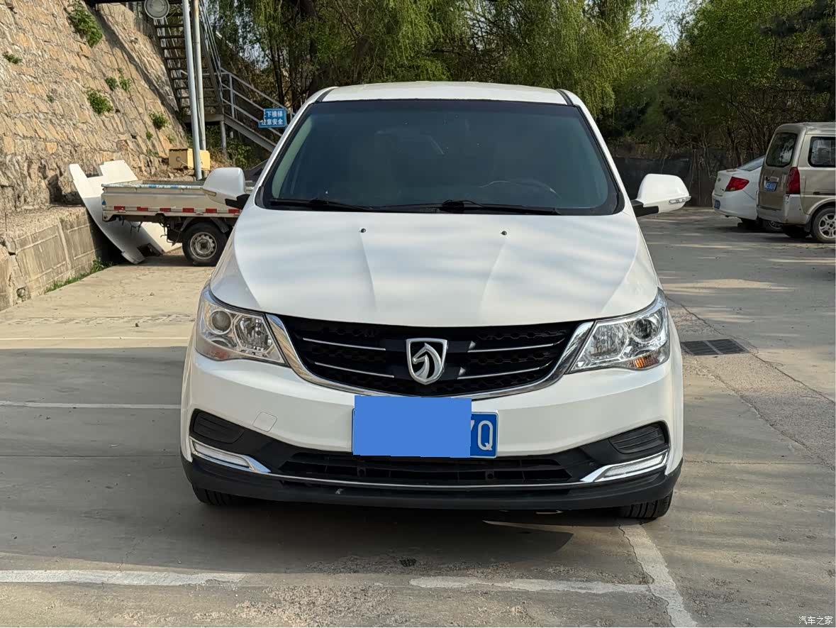 Wuling 730, 2017 3