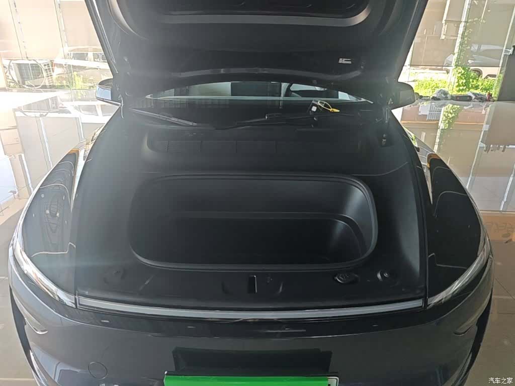Tesla Model Y, 2025 20