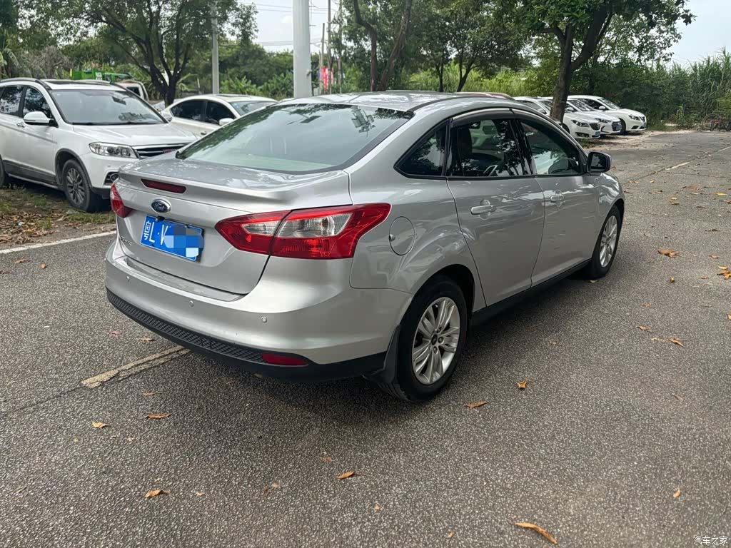 Ford Focus, 2014 8