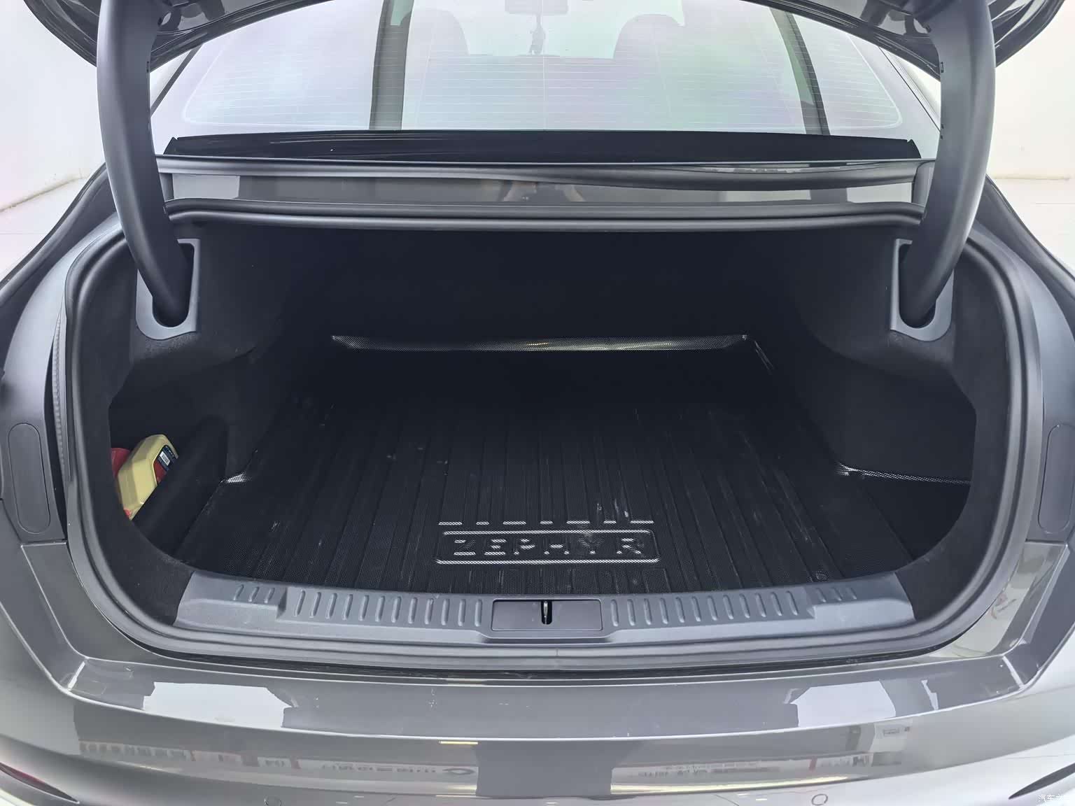 Lincoln Z, 2022 26