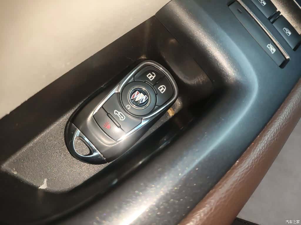 Buick GL8, 2022 9