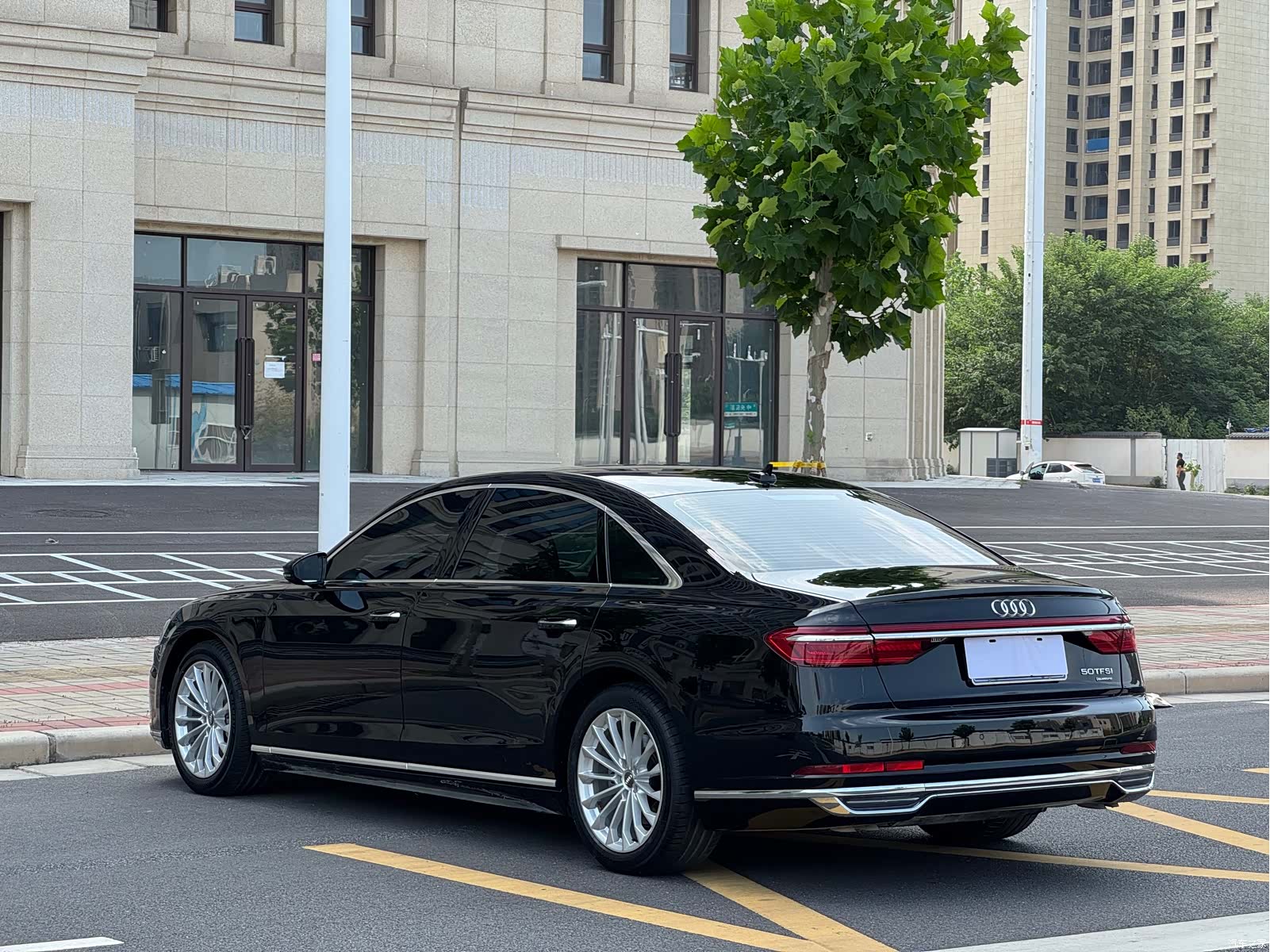 Audi A8L, 2020 12
