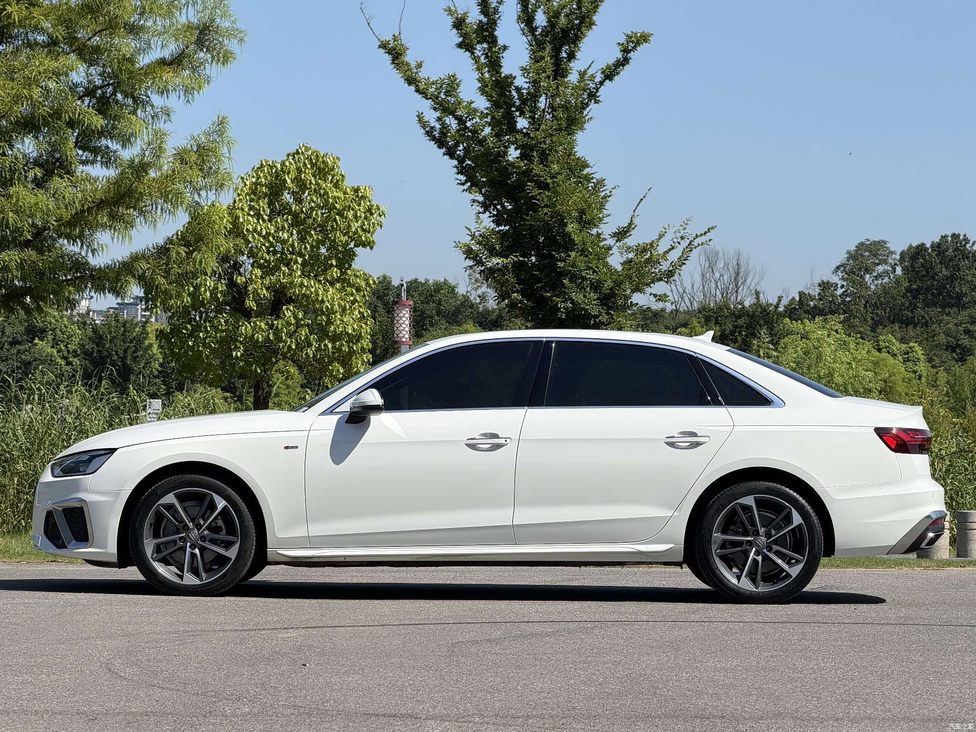 Audi A4L, 2020 16