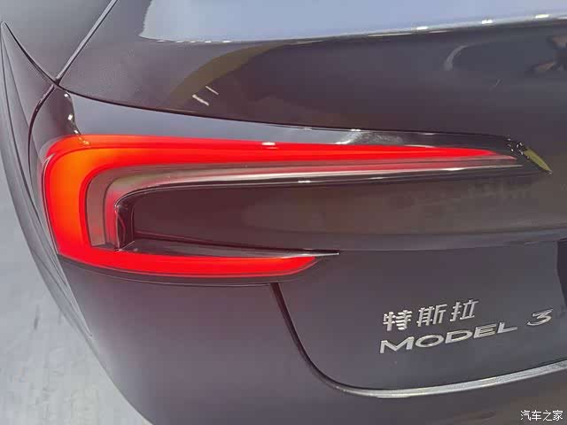 Tesla Model 3, 2024 14