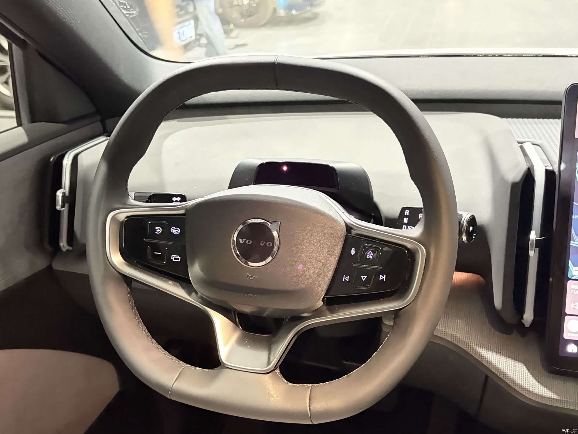 Volvo EX30, 2025 12