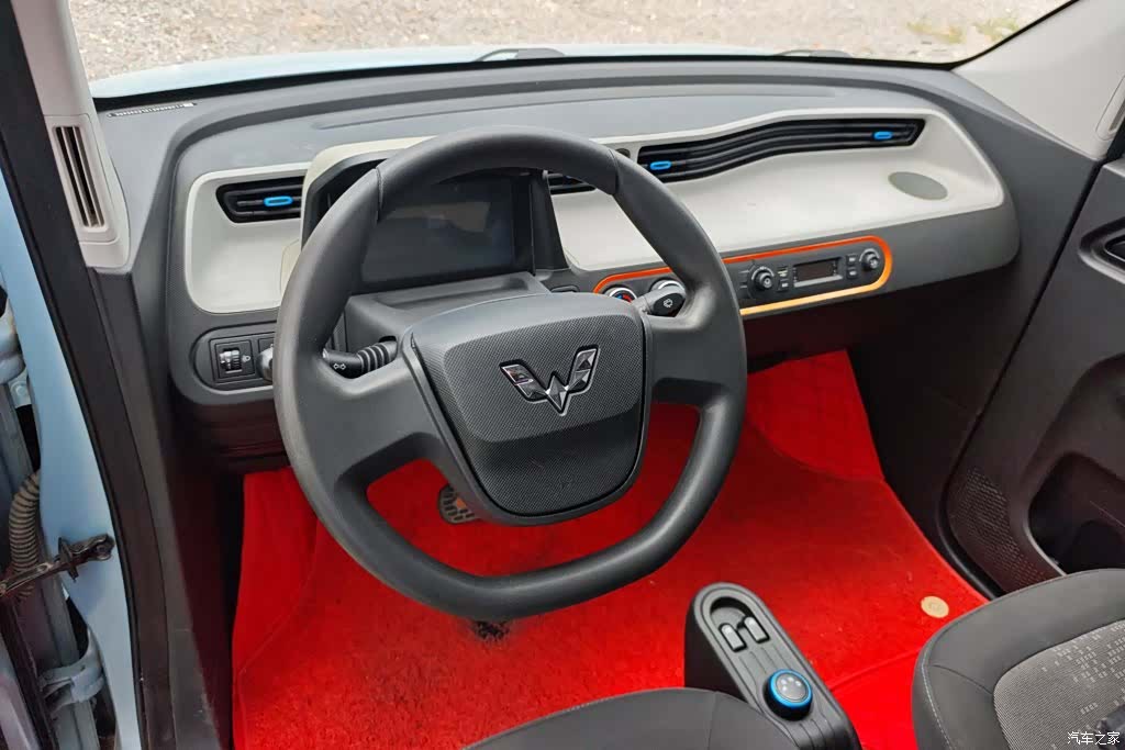 Wuling MINIEV, 2020 12