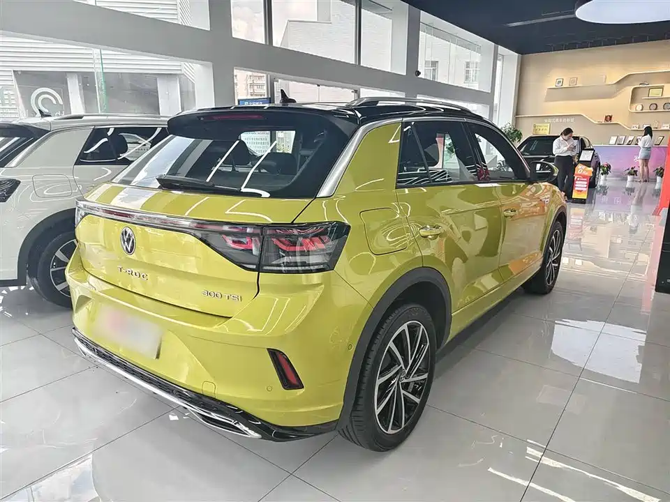 Volkswagen T-ROC exploring Songs