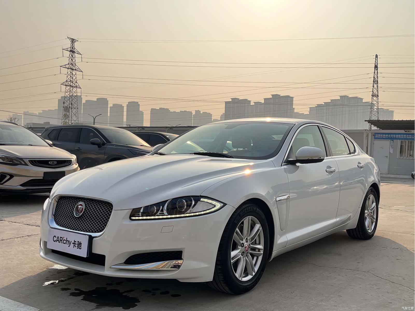 Jaguar XF, 2014 1