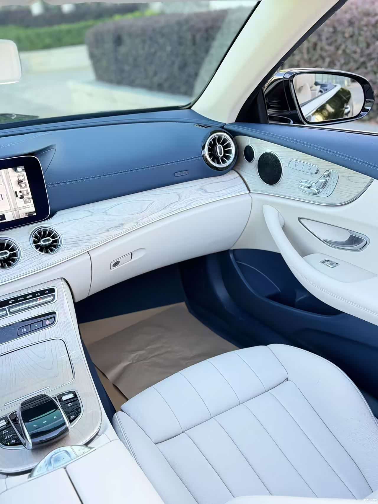 Mercedes-Benz E-Class, 2024 6