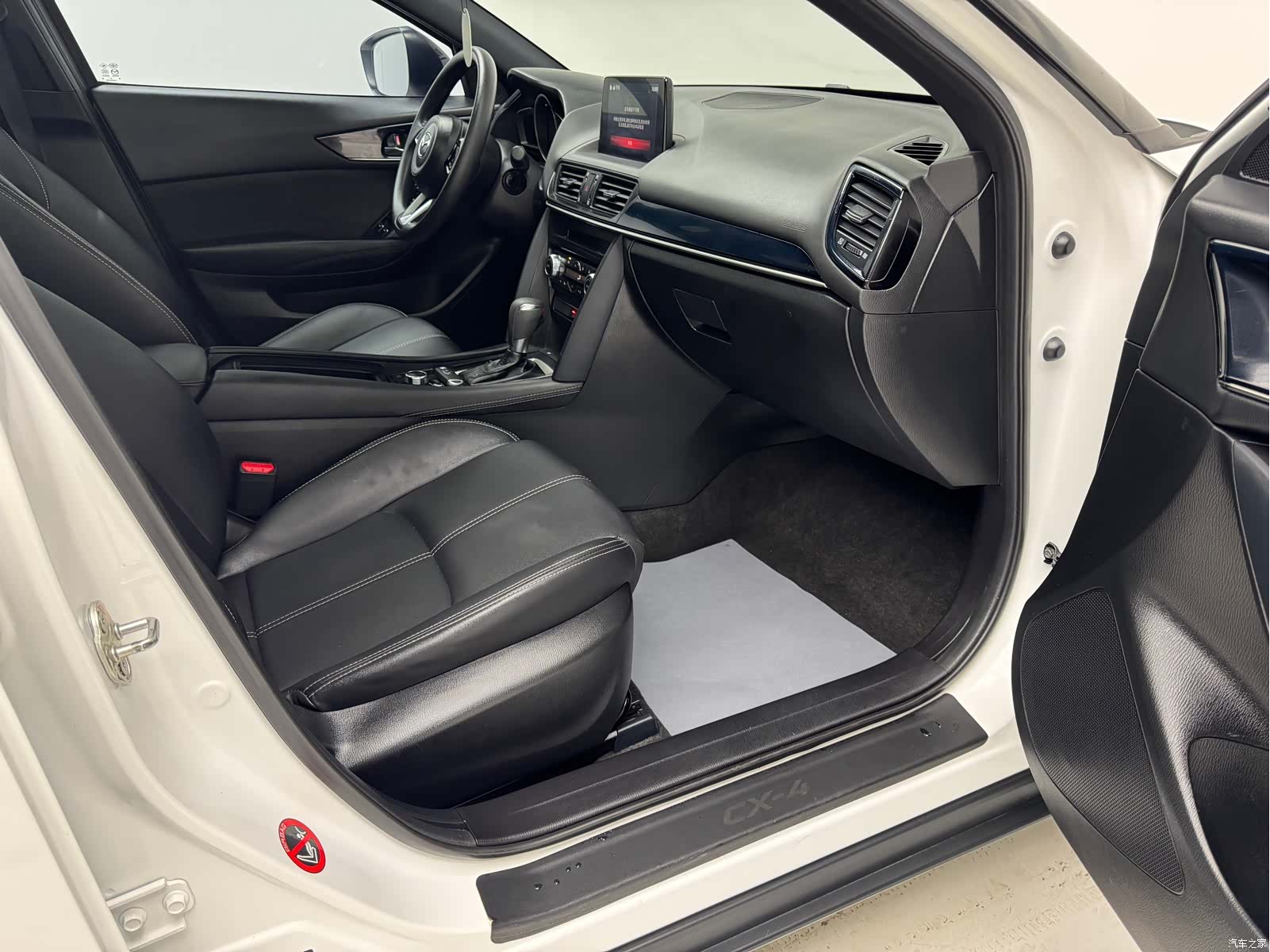 Mazda CX-4, 2021 12