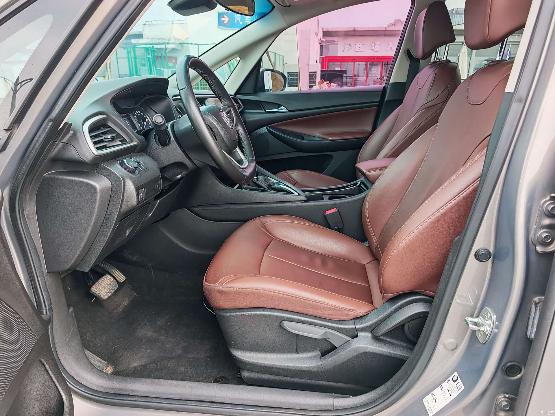 Buick GL6, 2018 12