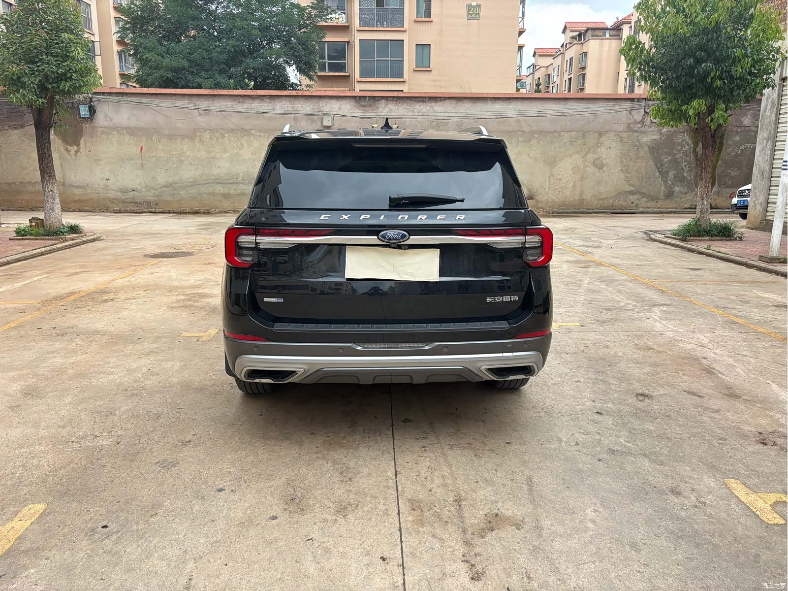 Ford Explorer, 2023 все фото