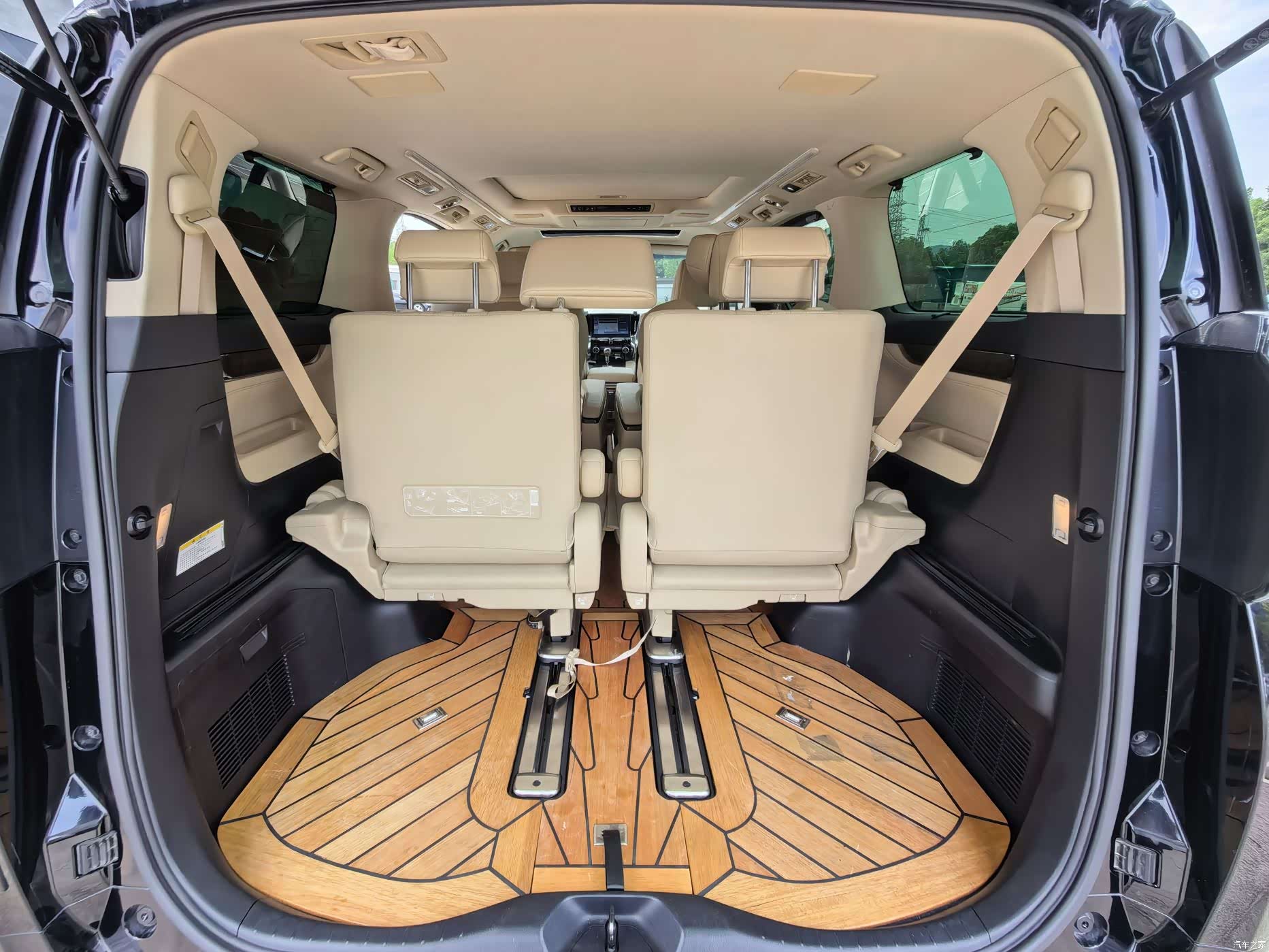 Toyota Vellfire, 2020 24