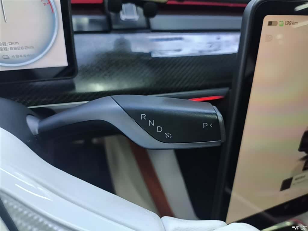 Tesla Model Y, 2022 13