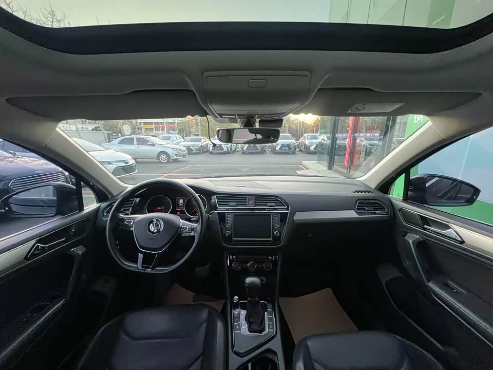 Volkswagen Tiguan L