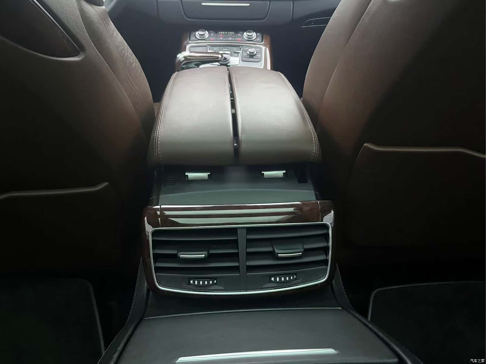 Audi A8L, 2012 6