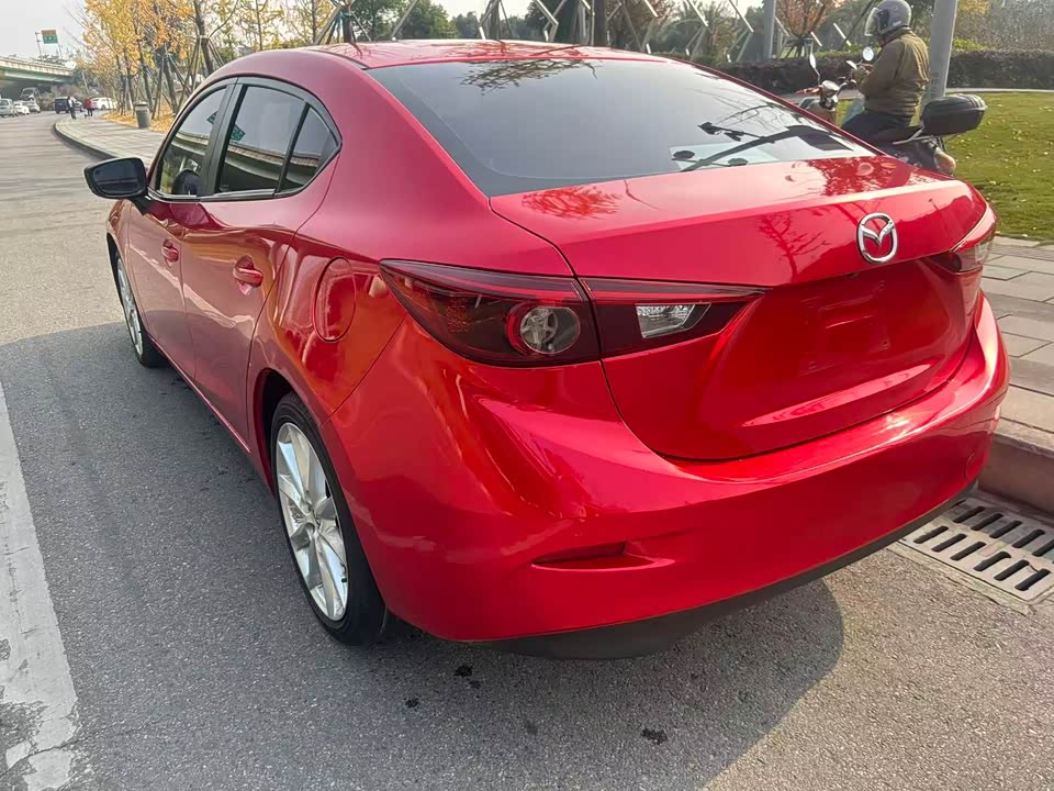 Mazda 3 Angkesaila