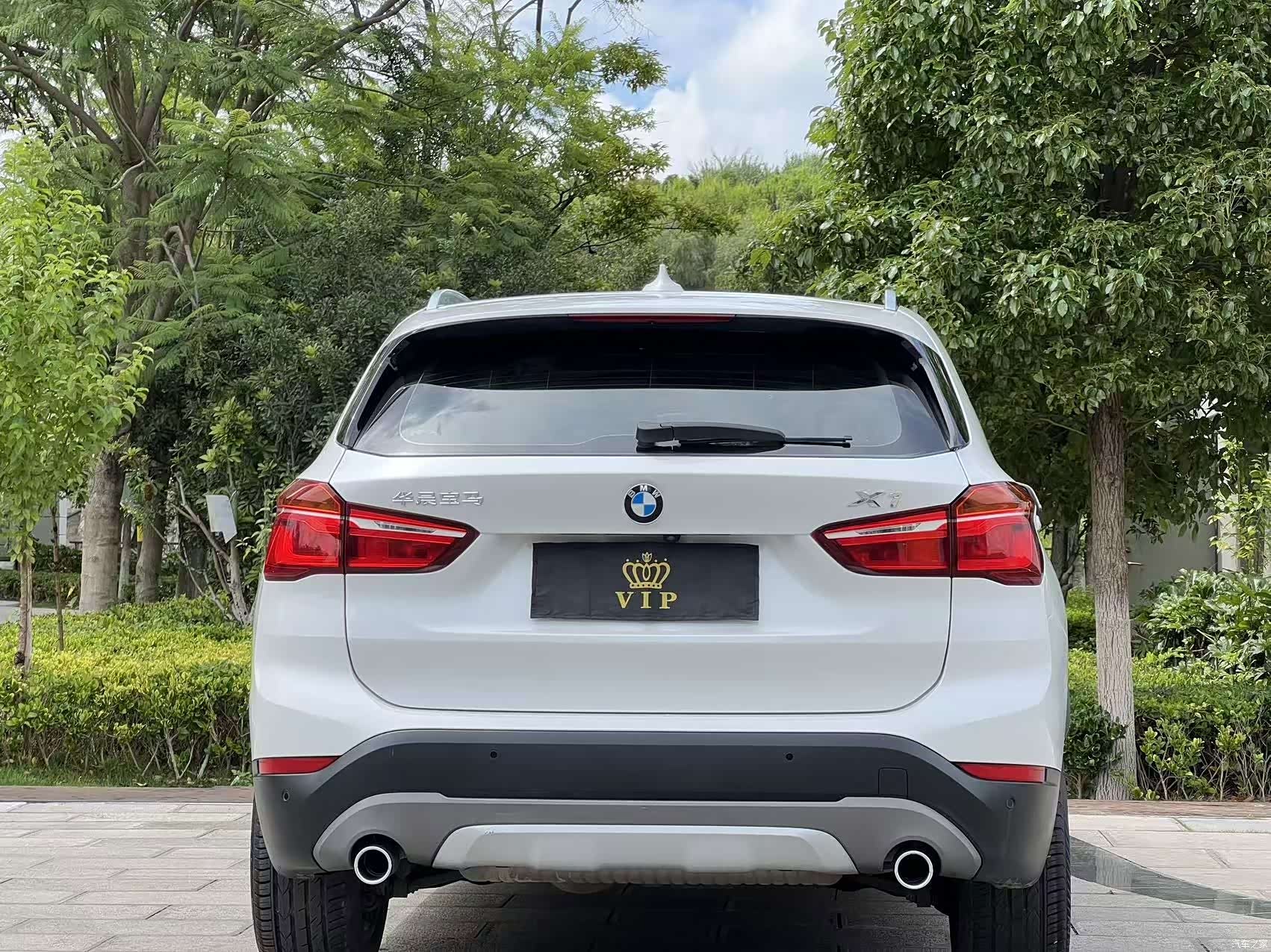 BMW X1, 2018 все фото