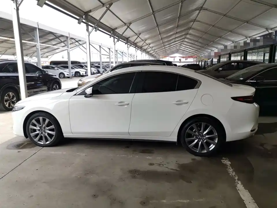 Mazda 3 Angkesaila