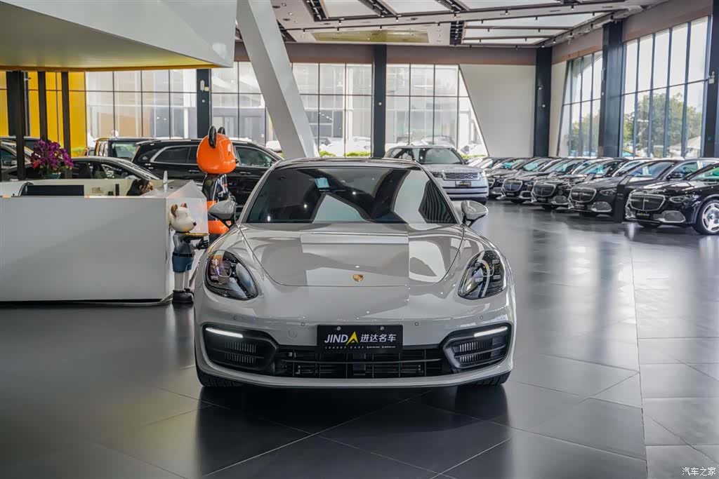 Porsche Panamera, 2022 все фото