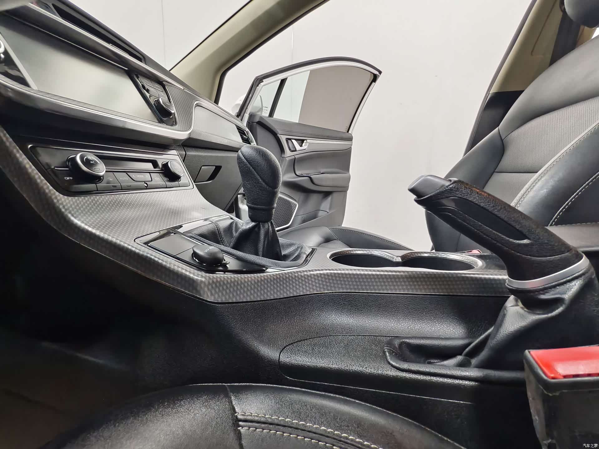 Geely Emgrand, 2017 11