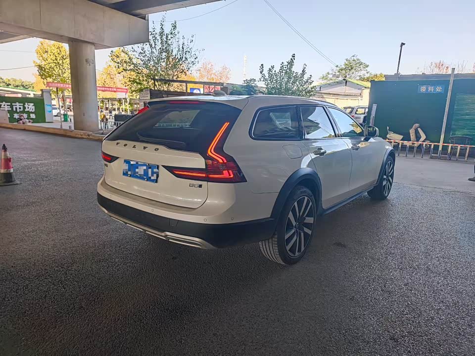 Volvo V90