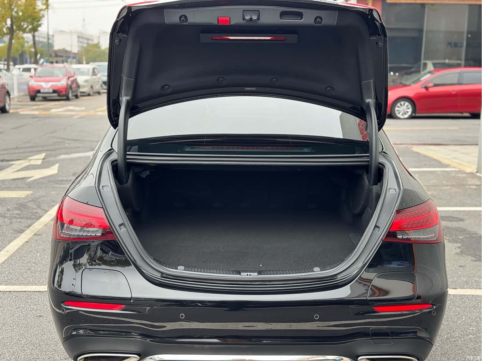 Mercedes-Benz E-Class, 2023 30