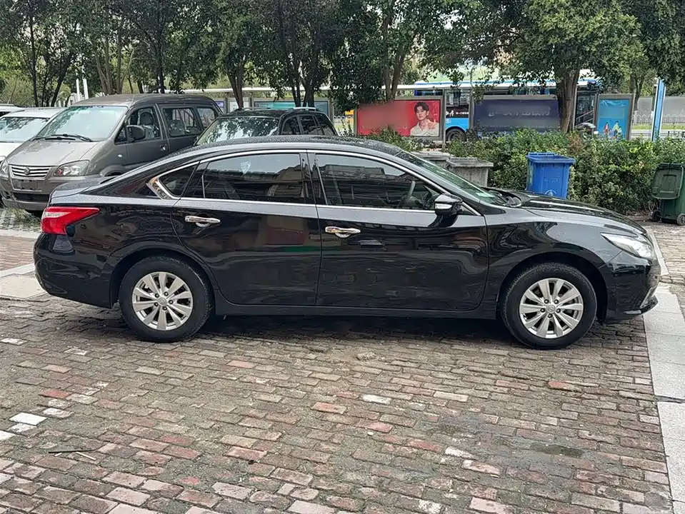 Nissan Teana
