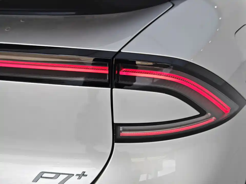 XPENG P7+