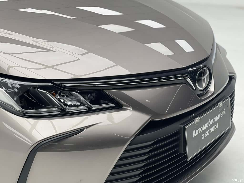 Toyota Corolla, 2023 все фото
