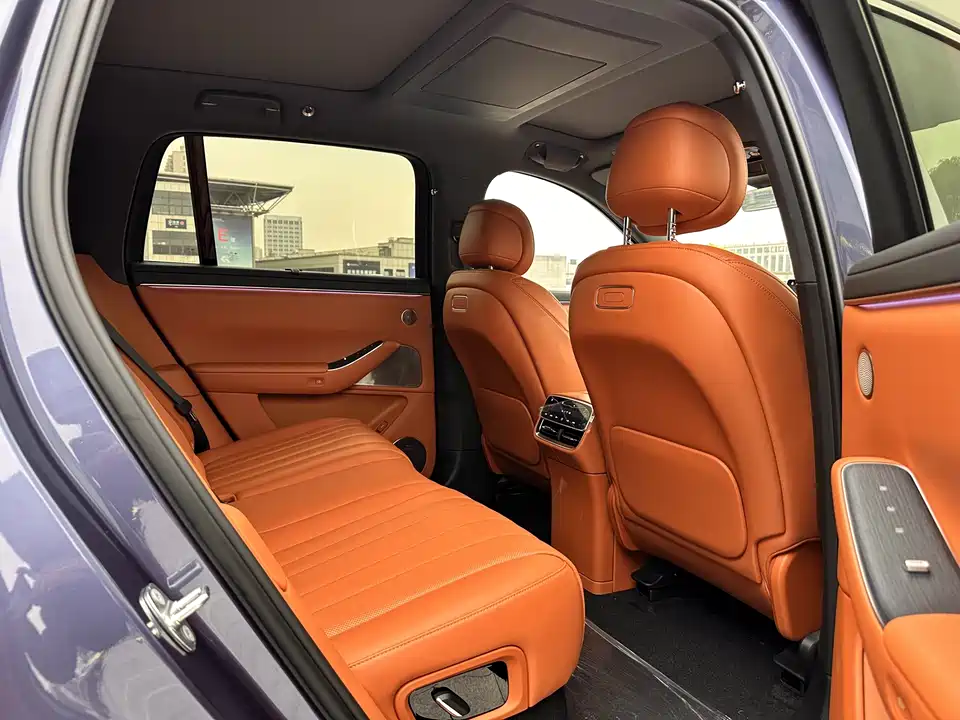 AITO Ask the world M7