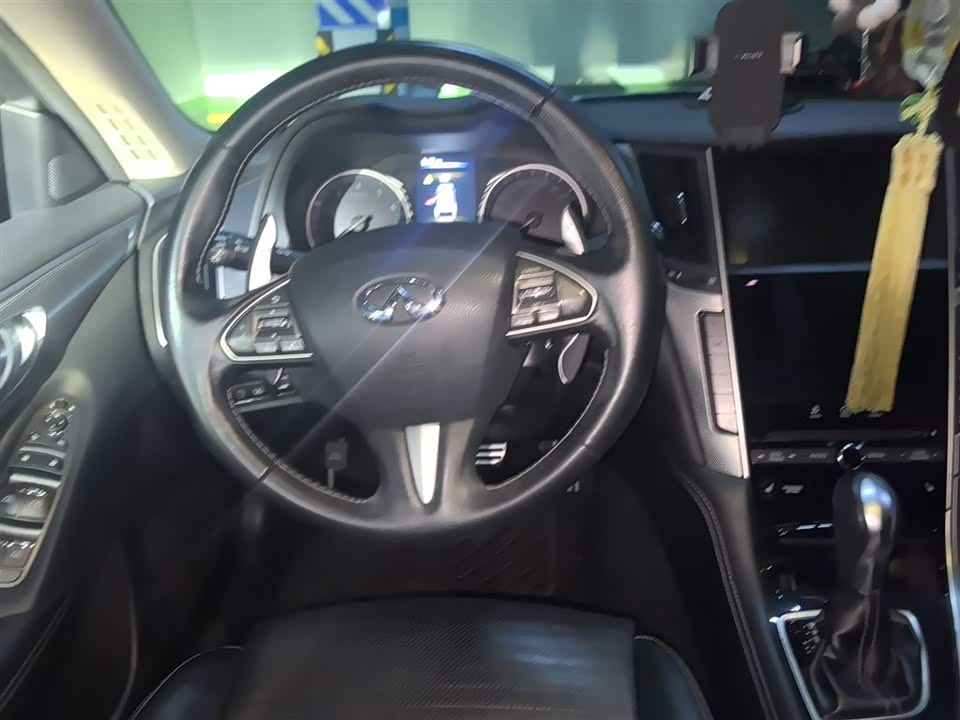 Infiniti Q50L