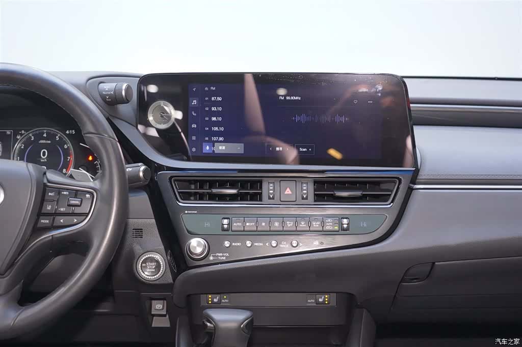 Lexus ES, 2024 12
