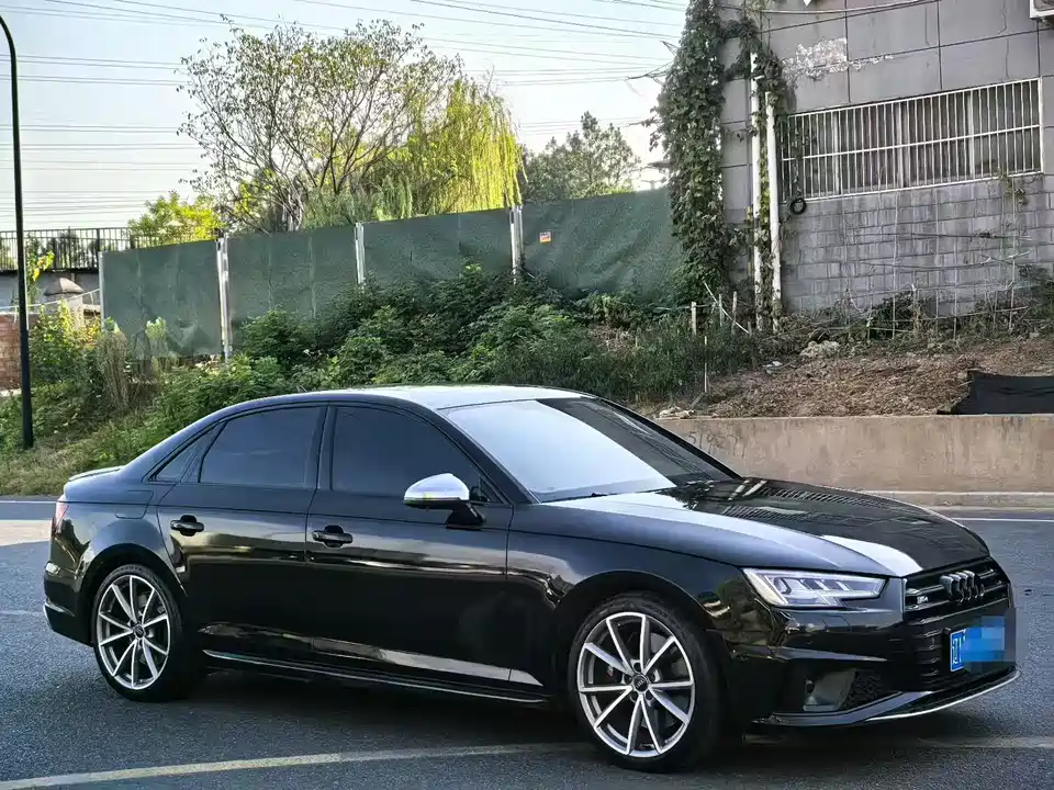 Audi S4