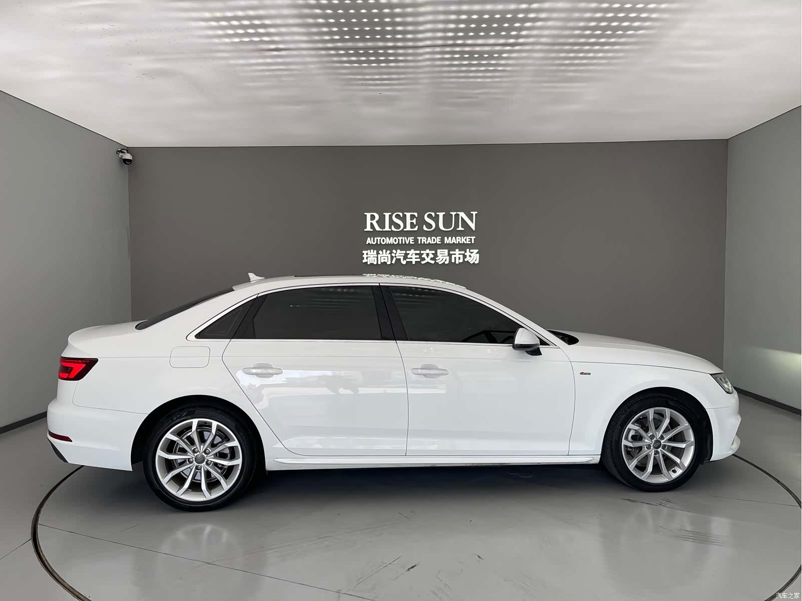 Audi A4L, 2018 8