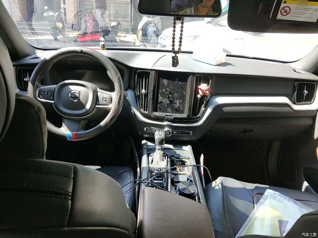 Volvo XC60, 2021 все фото