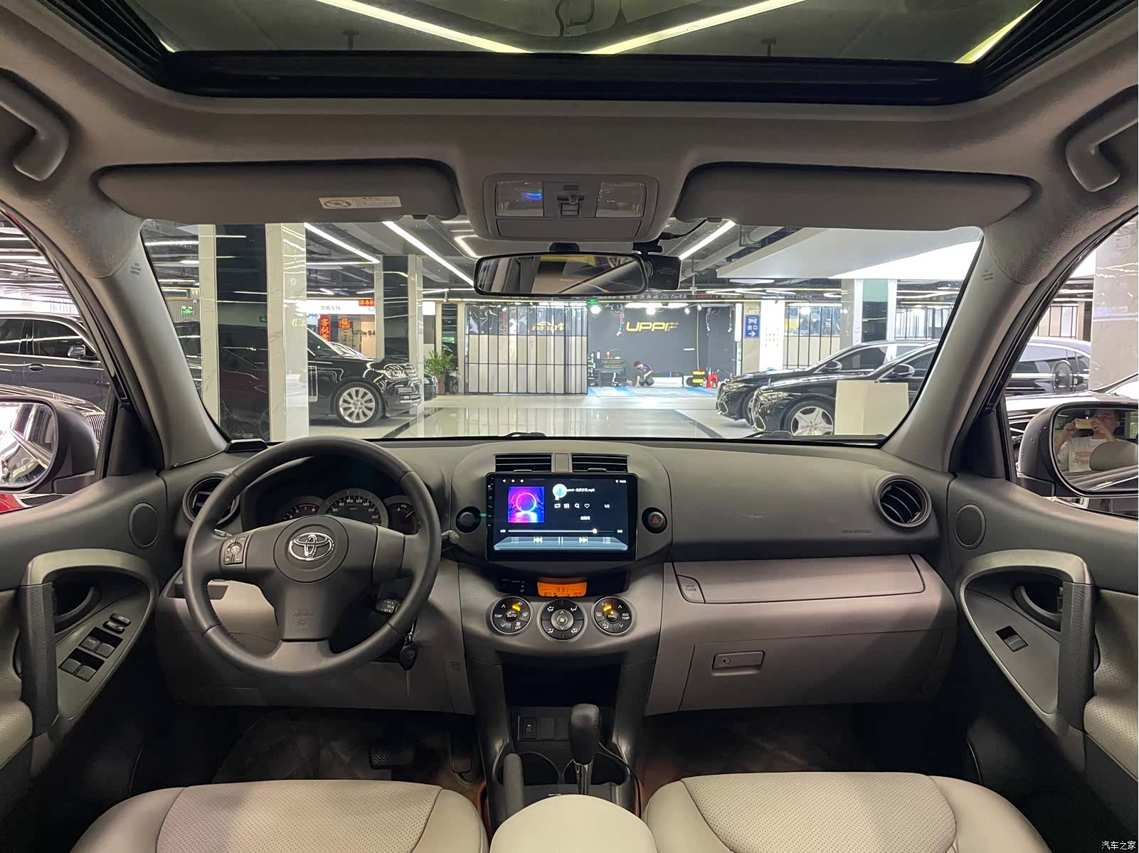 Toyota RAV4, 2011 11