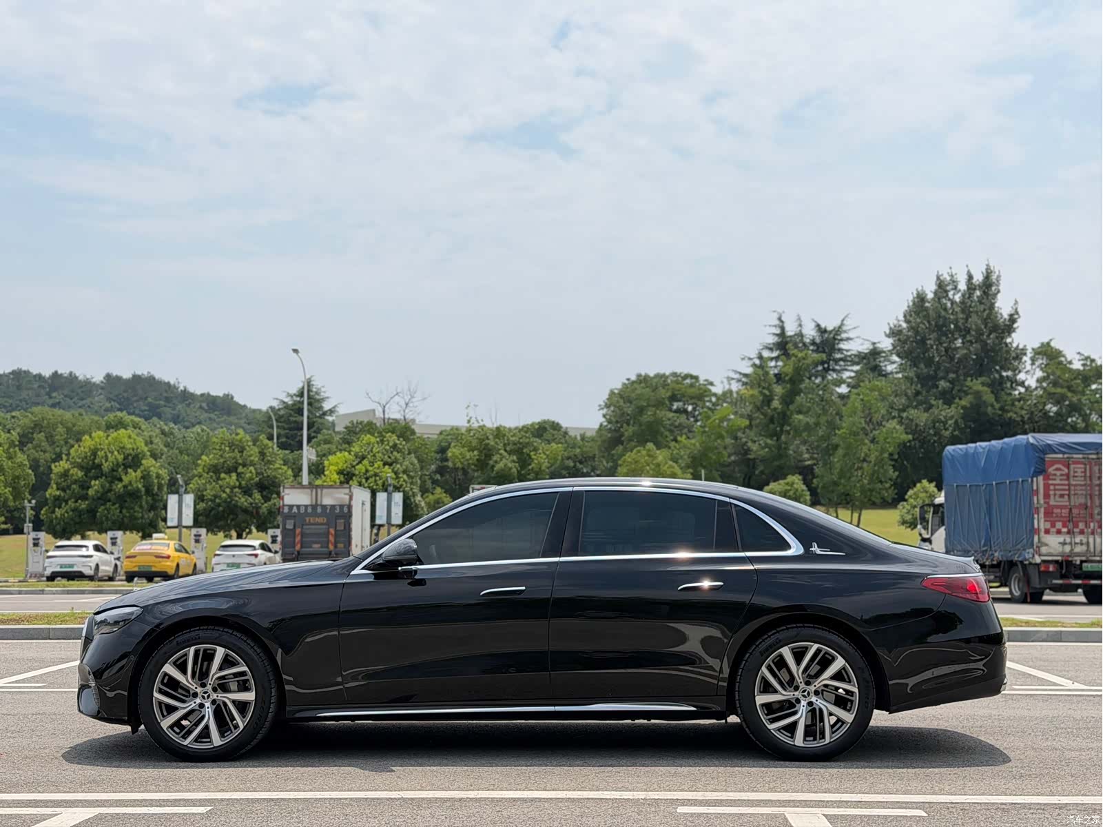 Mercedes-Benz E-Class, 2024 4