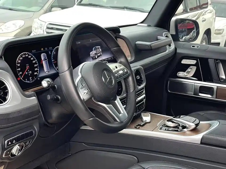 Mercedes-Benz G-class