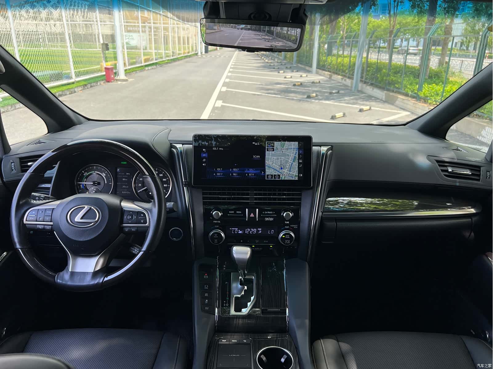 Lexus LM, 2020 18