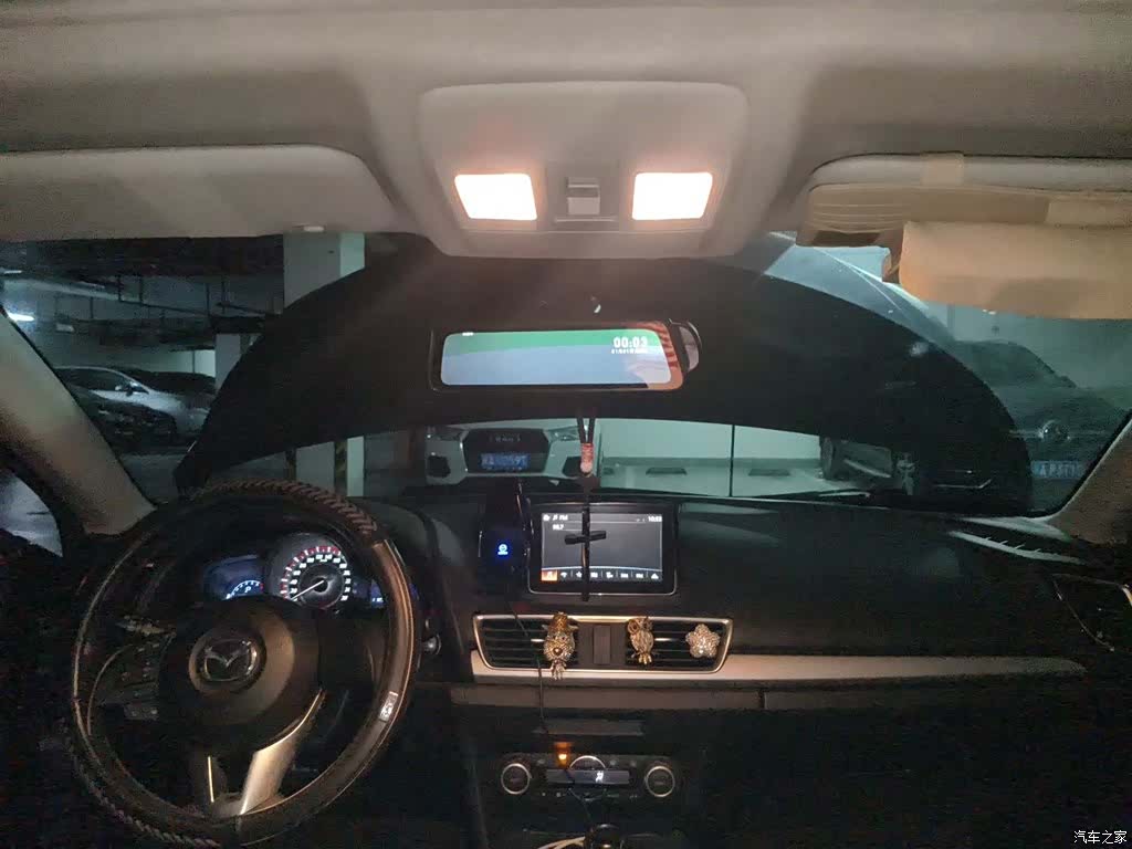 Mazda Mazda3, 2015 9