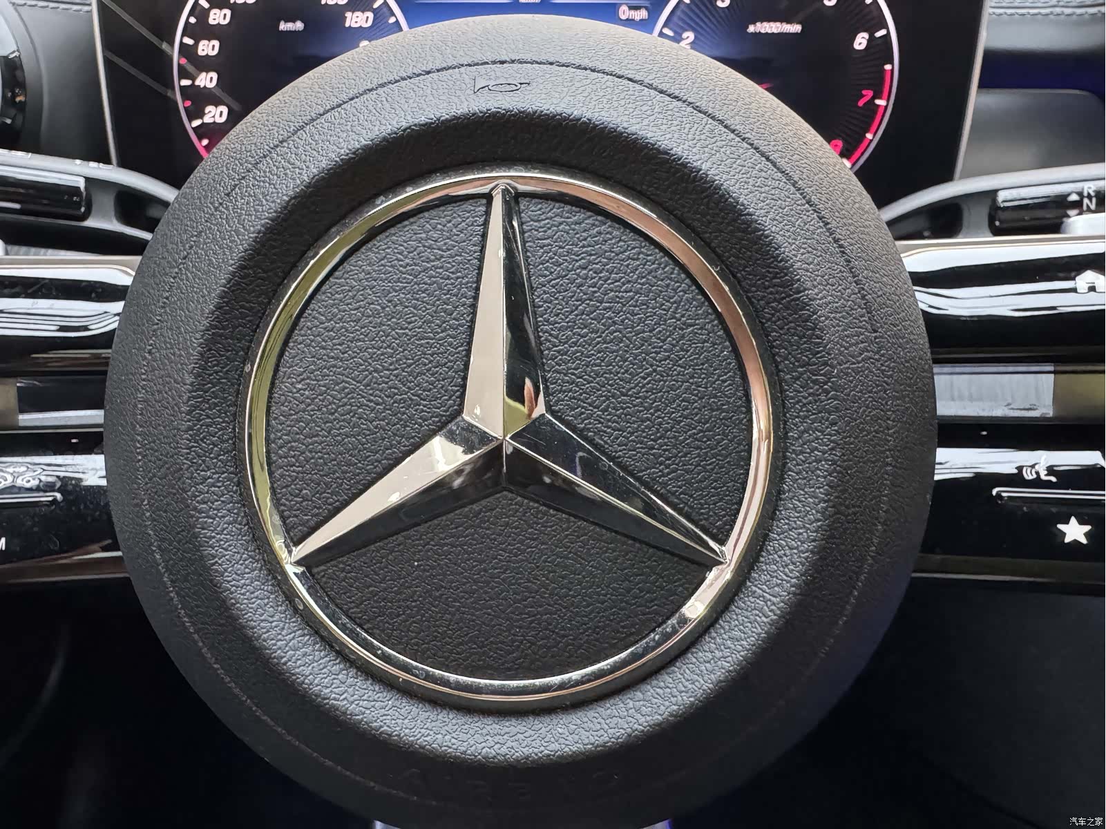 Mercedes-Benz C-Class, 2023 26